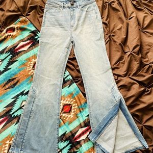 Forever 21 High Rise Flare Jeans (Light Wash)